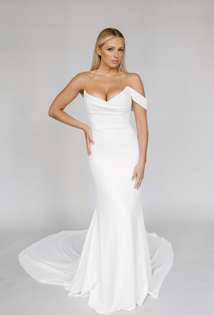model wearing a simple crepe wedding dress Adelaide