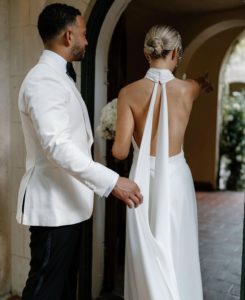Rouge wedding dress by Eva Lendel
