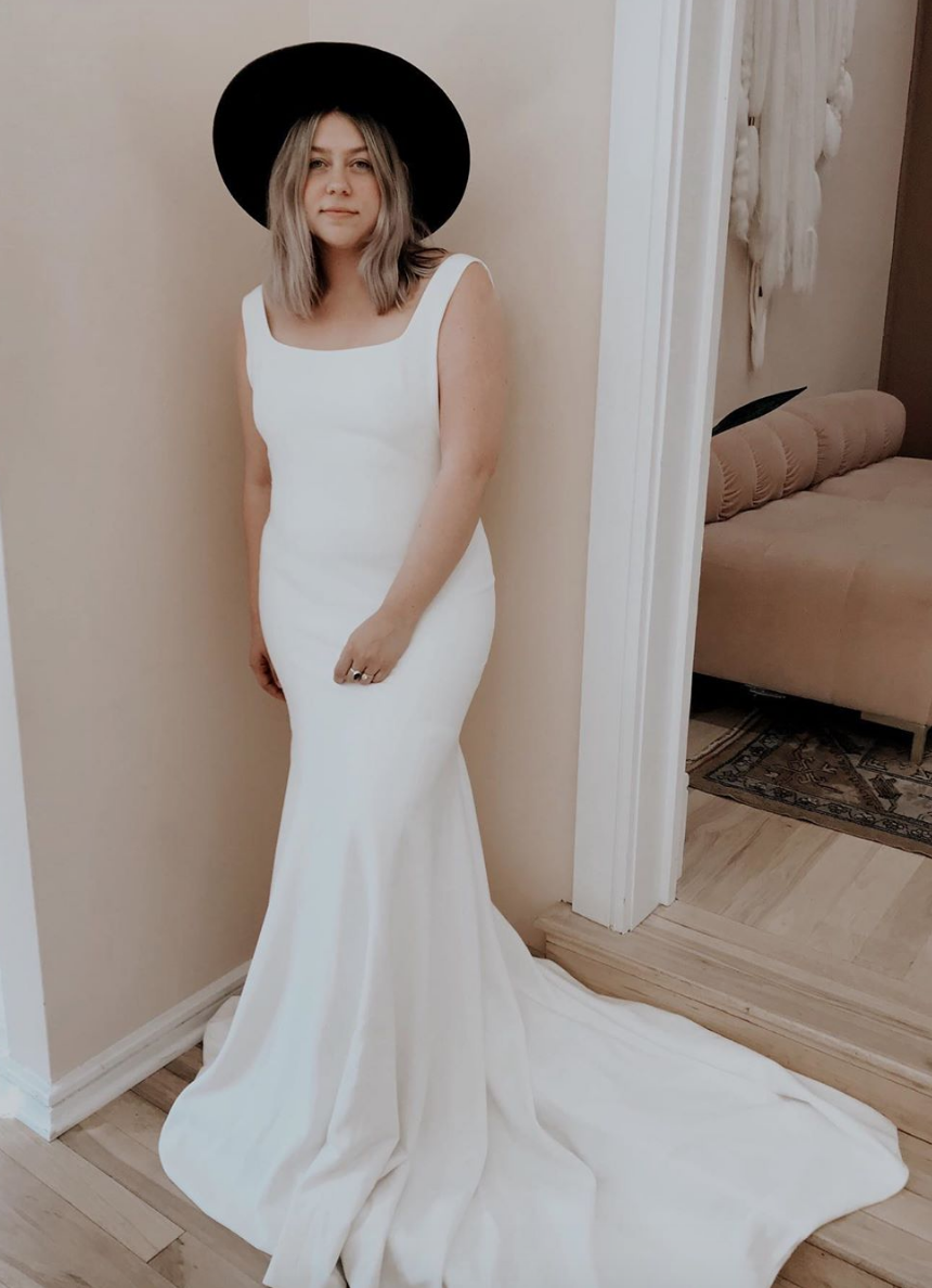 theia plus size