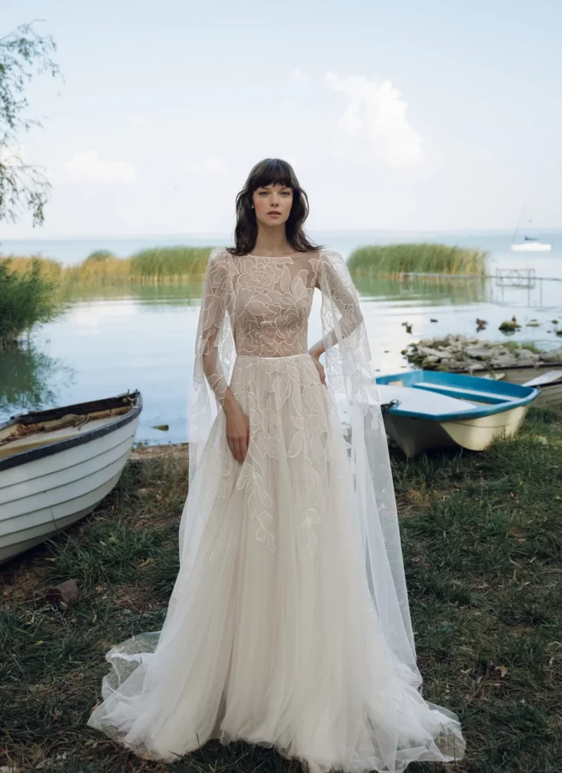 RMB057 Daalarna Couture wedding dress optional sleeves